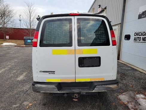 Used 2014 Chevrolet Express 2500 image 44