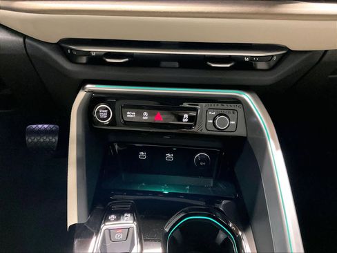 Certified 2025 Audi Q5 Premium Plus w/ Premium Plus image 32