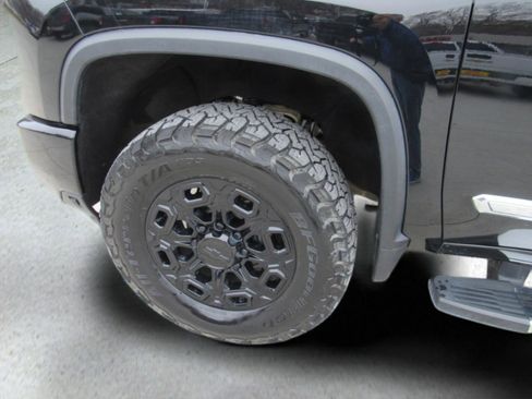 Used 2024 Chevrolet Silverado 2500 High Country image 47