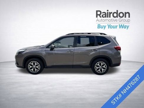 Used 2022 Subaru Forester Premium AWD/4WD image 4