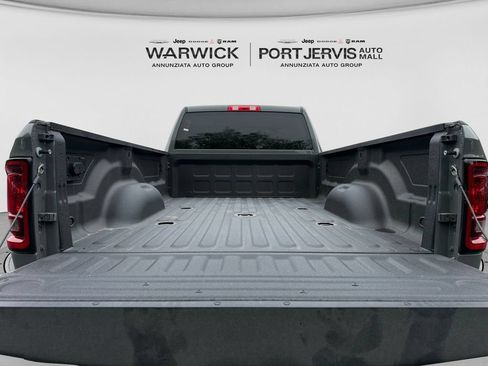 Used 2026 RAM 3500 Big Horn AWD/4WD image 18