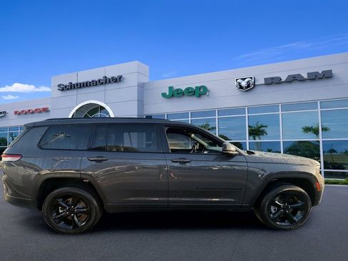 New 2025 Jeep Grand Cherokee L Altitude RWD image 8