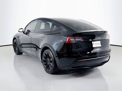 Used 2020 Tesla Model Y Long Range image 8