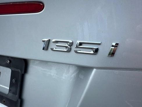 Used 2009 BMW 135i Convertible RWD image 15