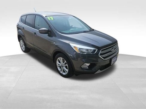 Used 2017 Ford Escape SE w/ SE Cold Weather Package image 9
