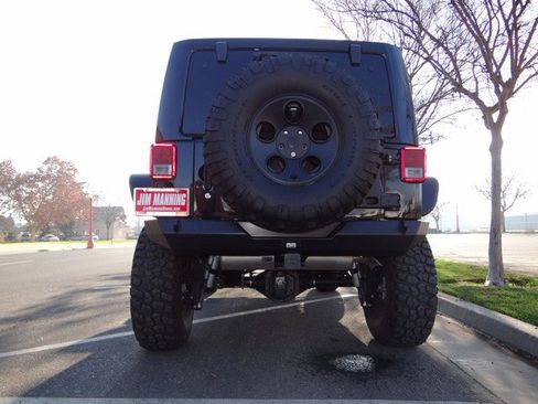 Used 2015 Jeep Wrangler Unlimited Rubicon w/ Connectivity Group image 42