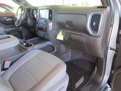 Used 2019 Chevrolet Silverado 1500 LTZ image 28