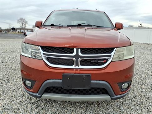 Used 2013 Dodge Journey SXT w/ Flexible Seating Group image 2