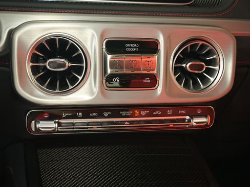 Used 2025 Mercedes-Benz G 63 AMG 4MATIC image 21