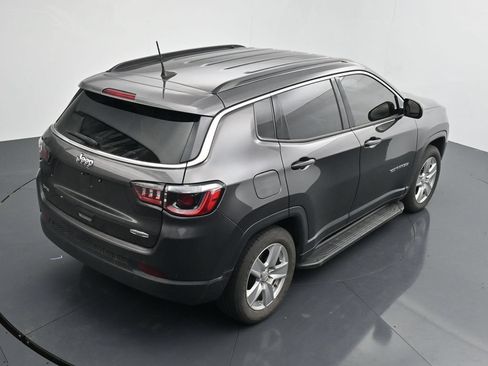Used 2022 Jeep Compass Latitude FWD image 15