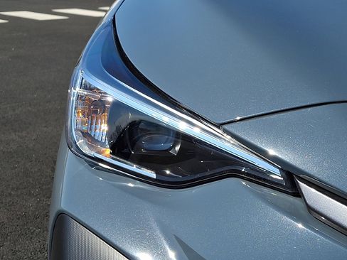 Certified 2025 Subaru Crosstrek 2.0i Premium w/ Crosstrek Mirror Package image 9