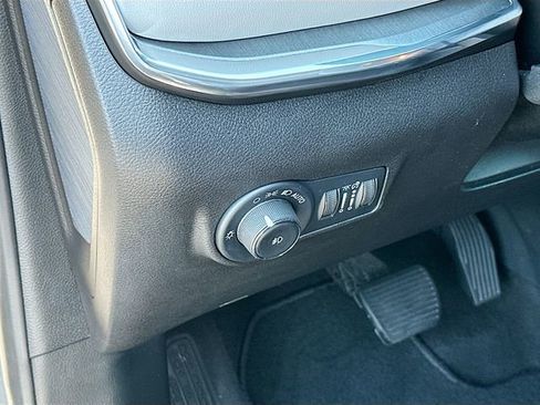 Used 2024 Jeep Compass Limited image 10