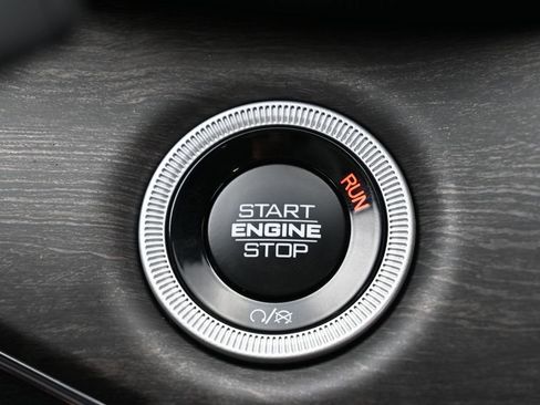 Used 2024 Jeep Grand Cherokee Overland image 36