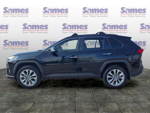 Used 2025 Toyota RAV4 Limited FWD image 4