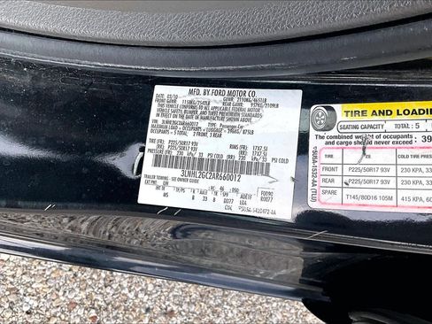 Used 2010 Lincoln MKZ image 4