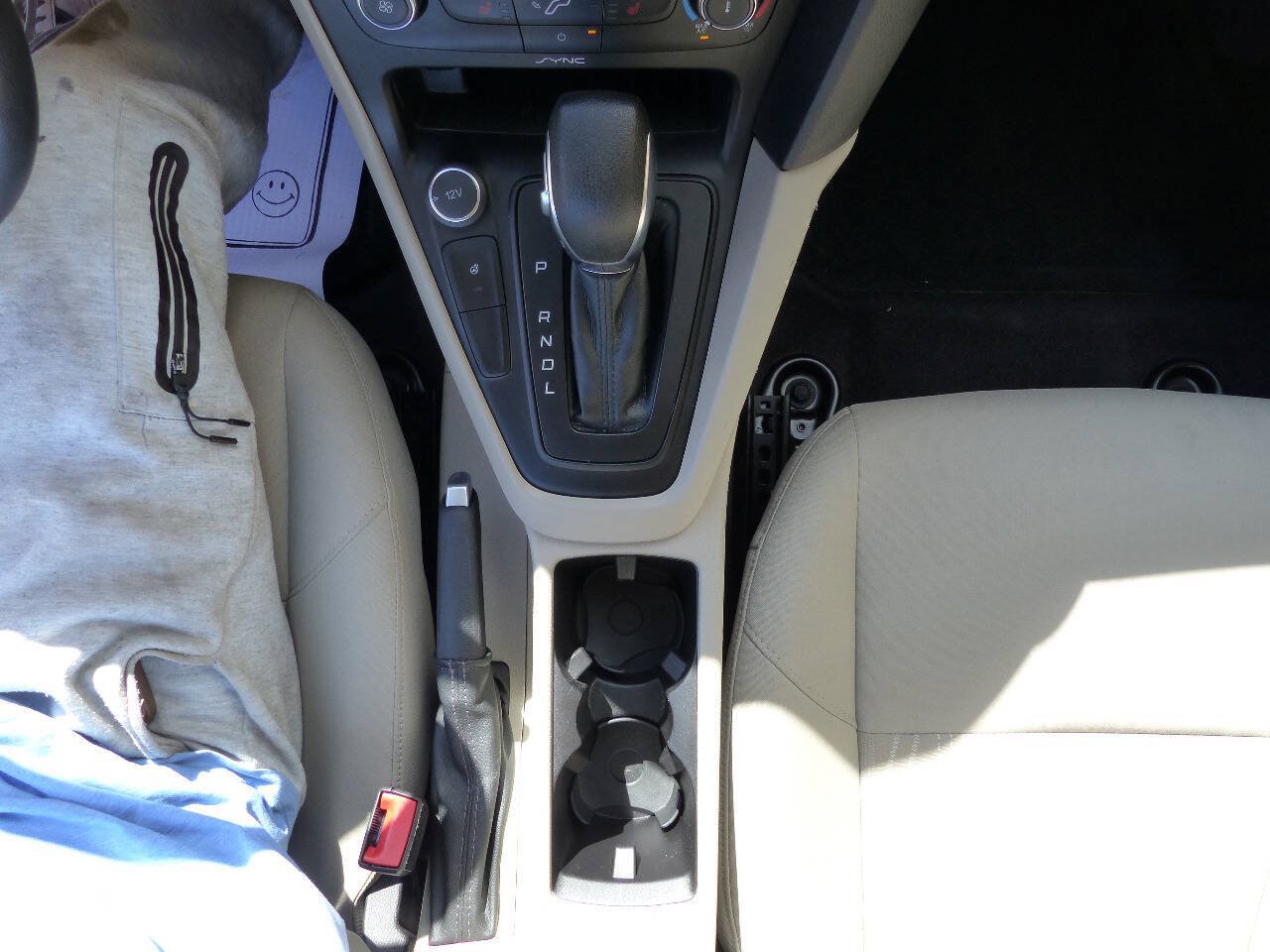 Used 2018 Ford Focus SE w/ Cold Weather Package FWD image 33