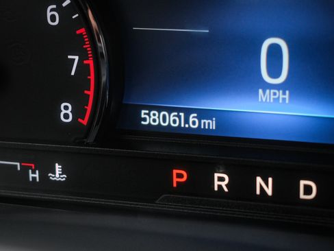 Used 2022 Ford Explorer XLT w/ Equipment Group 202A image 22