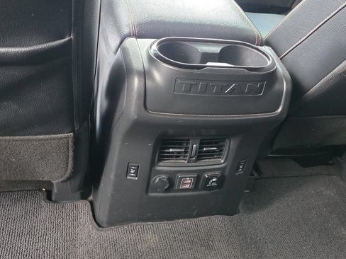 Used 2021 Nissan Titan PRO-4X w/ Pro-4x Convenience Package AWD/4WD image 8