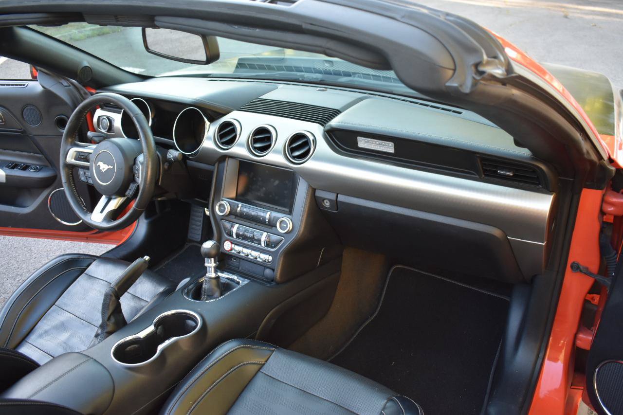 Used 2015 Ford Mustang GT Premium w/ Equipment Group 401A RWD image 21