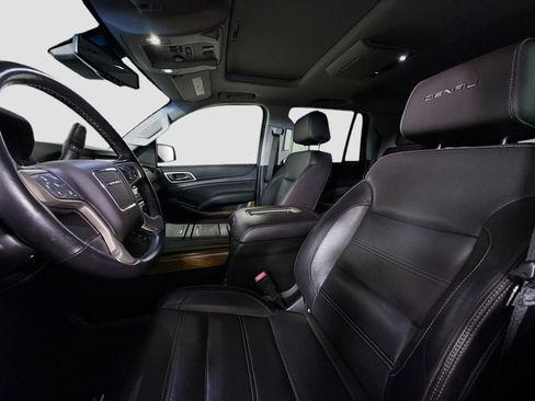 Used 2020 GMC Yukon Denali w/ Denali Ultimate Package image 22