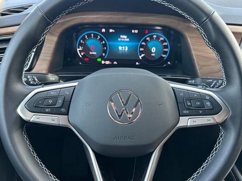 New 2026 Volkswagen Atlas SE FWD image 22