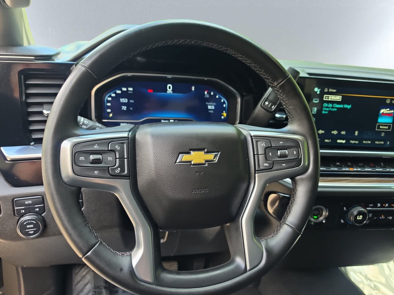 Used 2023 Chevrolet Silverado 1500 LT AWD/4WD image 17