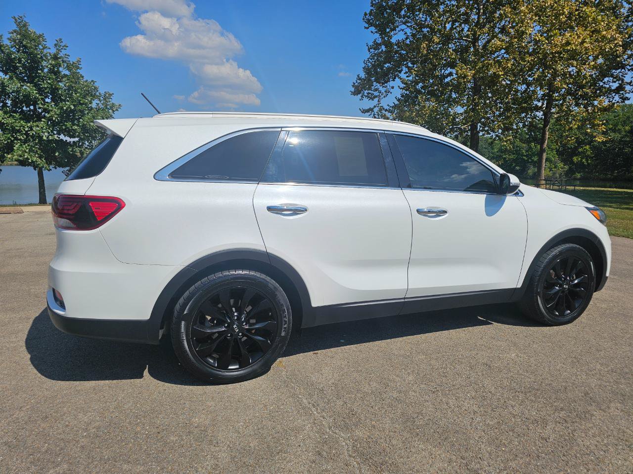 Used 2020 Kia Sorento EX FWD image 4