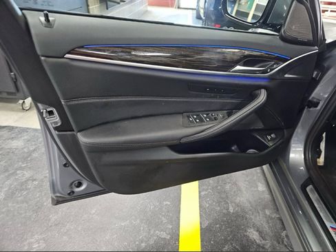 Used 2023 BMW 540i xDrive w/ M Sport Package image 15