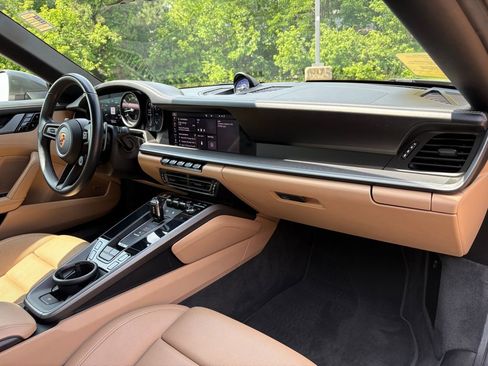 Used 2020 Porsche 911 Carrera 4S AWD/4WD image 24