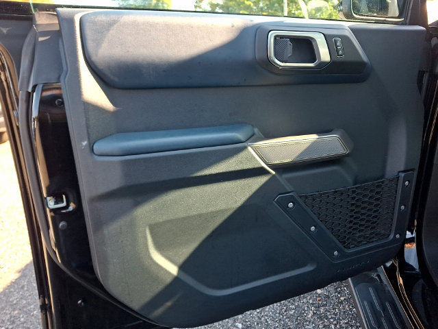 Used 2023 Ford Bronco Outer Banks AWD/4WD image 13