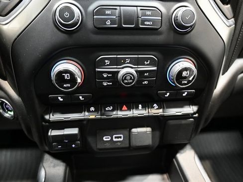 Used 2021 Chevrolet Silverado 1500 RST image 17