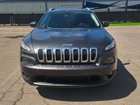 Used 2015 Jeep Cherokee Latitude AWD/4WD image 3