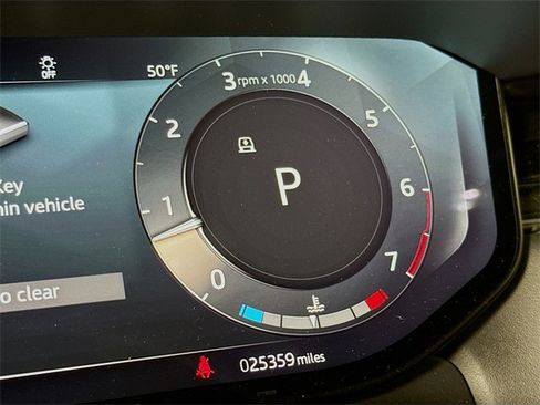 Used 2024 Land Rover Range Rover Sport SE image 13