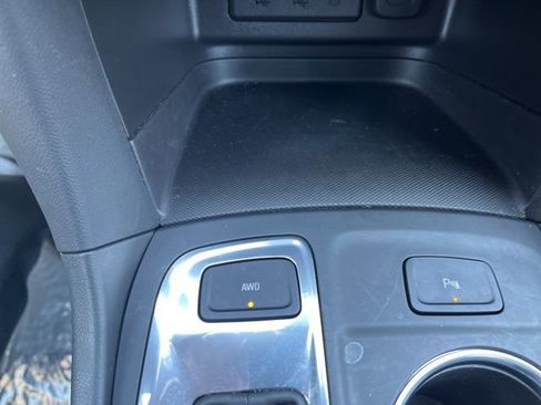 Used 2024 Chevrolet Equinox LT AWD/4WD image 44