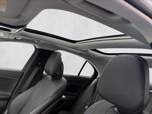 Used 2024 Mercedes-Benz E 350 4MATIC Sedan image 18