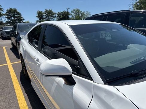 Used 2026 Toyota Camry SE w/ Convenience Package FWD image 8
