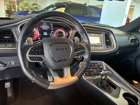 Used 2022 Dodge Challenger SRT Hellcat RWD image 16