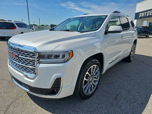 Used 2023 GMC Acadia Denali w/ Denali Ultimate Package AWD/4WD image 3