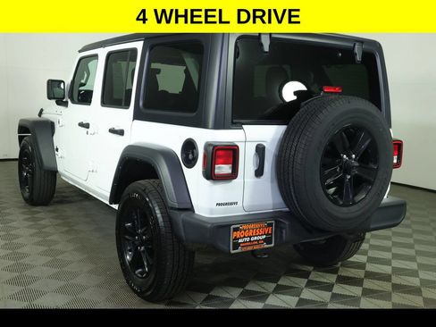Used 2023 Jeep Wrangler Unlimited Sport AWD/4WD image 4