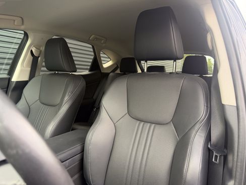 Used 2025 Lexus NX 250 FWD w/ Accessory Package (2T) image 5