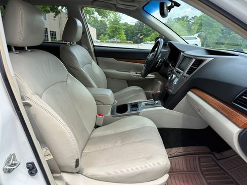 Used 2013 Subaru Outback 2.5i Limited AWD/4WD image 34