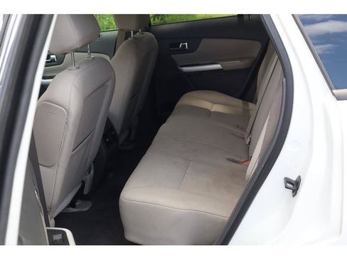 Used 2013 Ford Edge SE FWD image 8