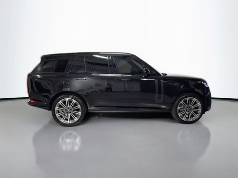 Used 2025 Land Rover Range Rover SE AWD/4WD image 8