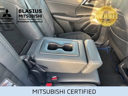 Used 2023 Mitsubishi Outlander 4WD Plug-In Hybrid image 40