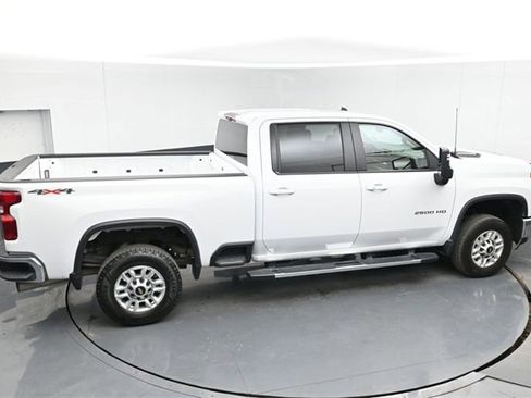 Certified 2025 Chevrolet Silverado 2500 LT w/ Safety Package image 40
