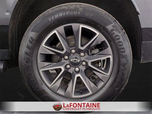 Certified 2022 Chevrolet Suburban Z71 w/ Luxury Package image 31