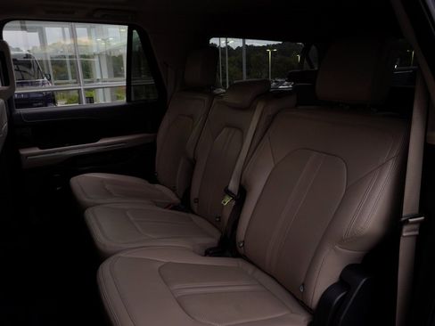 Used 2022 Ford Expedition Max Limited image 21