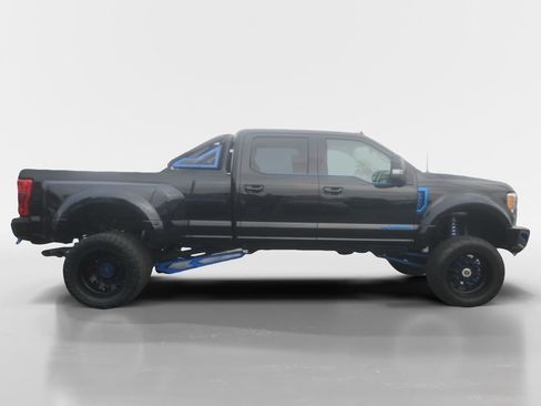 Used 2019 Ford F450 Limited image 6