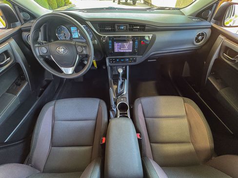 Used 2018 Toyota Corolla LE FWD image 25