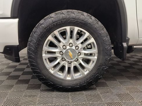 Used 2021 Chevrolet Silverado 3500 High Country w/ Z71 Off-Road Package AWD/4WD image 12